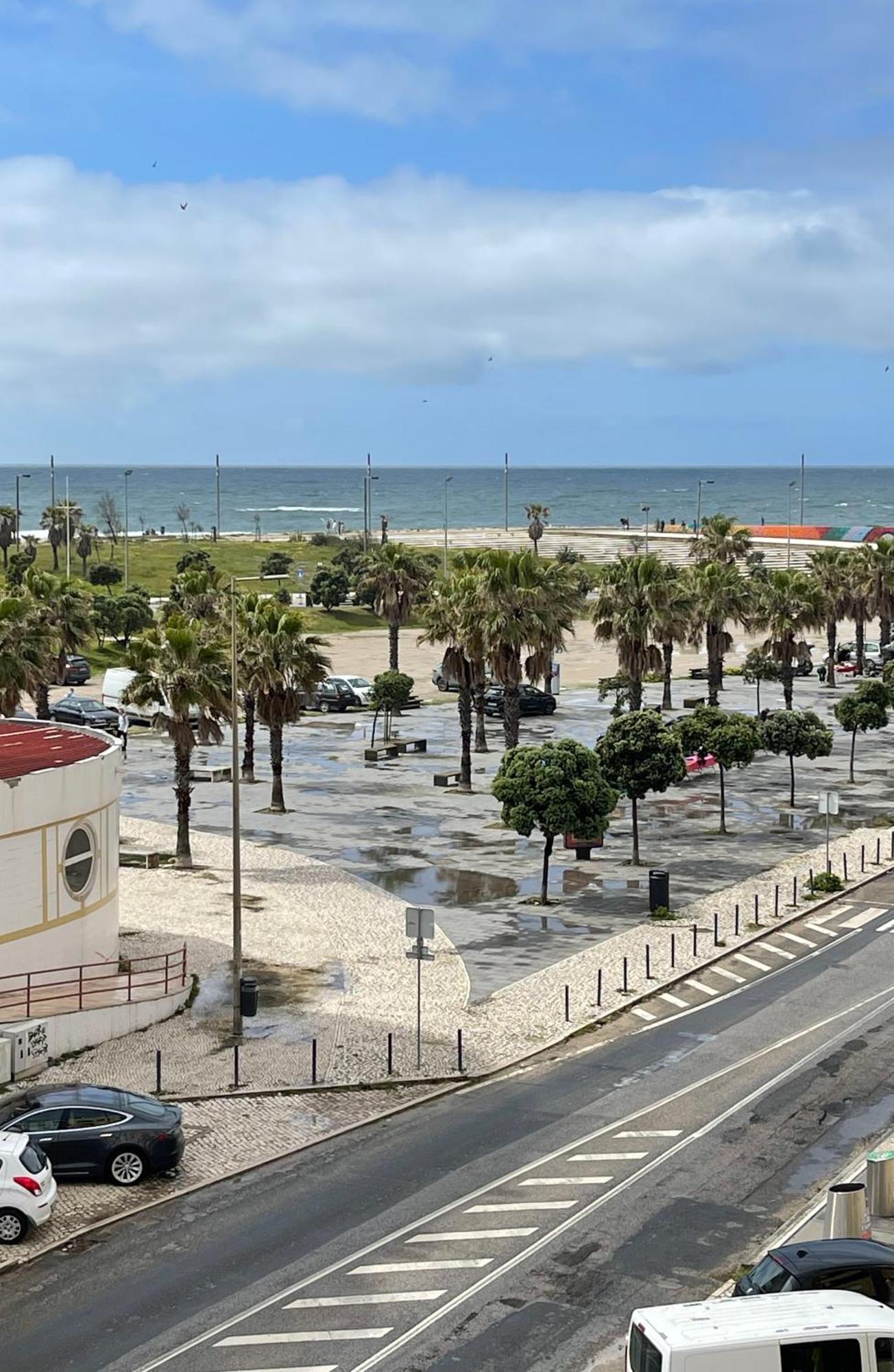 Enjoy Ocean Beach Life At Costa Da Caparica! エクステリア 写真